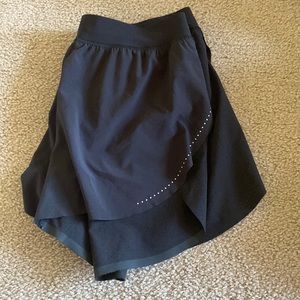 Lululemon find your pace short